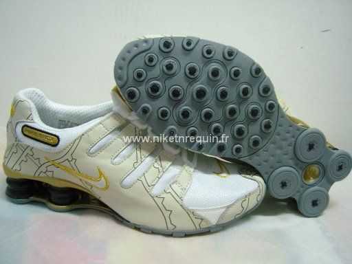 Fonctionnelle Nike Shox Nz Chaussures Cremes